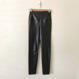 Aritzia Wilfred Free Daria Pant Black Faux Leather Small